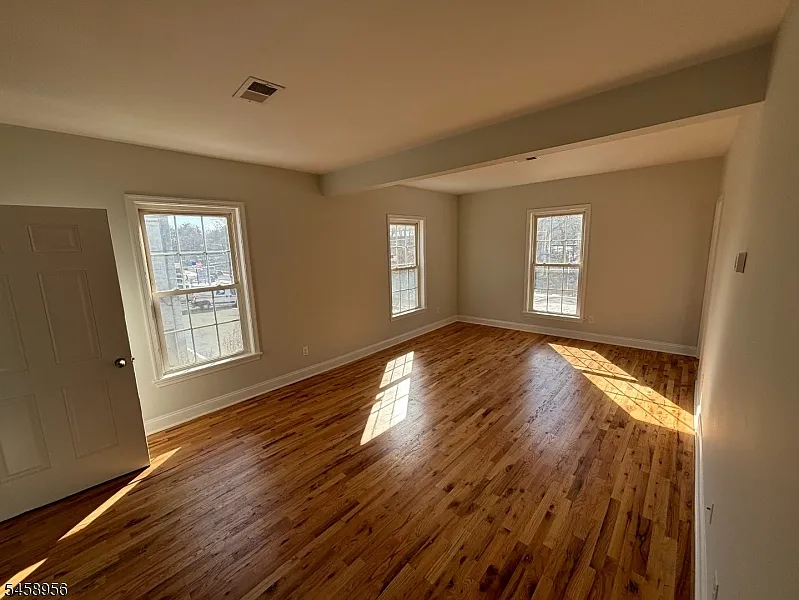 3 bed, 2.0 bath, $3,100 — Photo 3