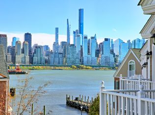 454 Albany Ct, West New York, NJ 07093