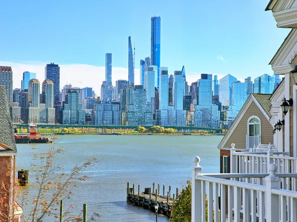 454 Albany Court image 1 of 29