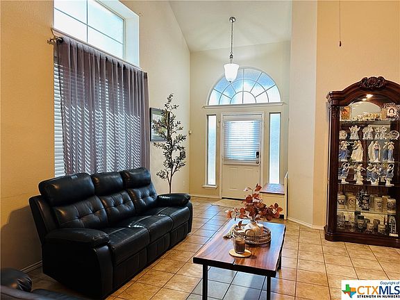 4th image of 6415 Ambrose Cir