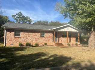 806 Linda St, Prairie Grove, AR 72753