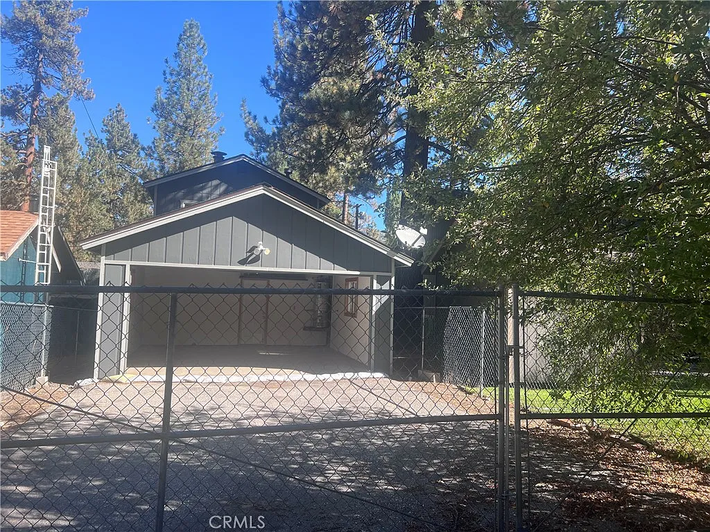 2 bed, 1311 sqft, $1,950 — Photo 2