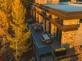 112 Westbrook Dr NW, Edmonton, AB T6J 2E1