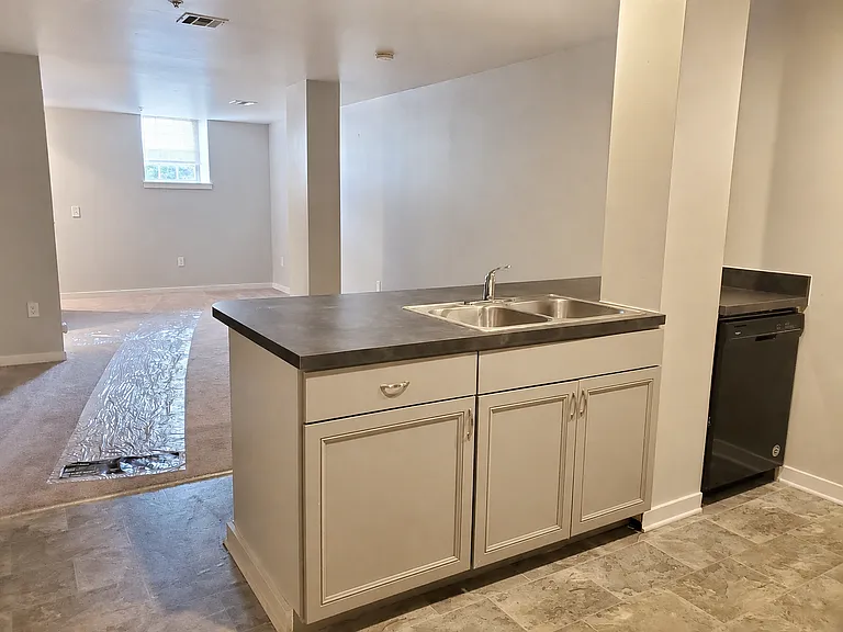 Welcome to Rosenwald Apartments - From Studios to 2 bedrooms Located in Downtown Lancaster! — Photo 15