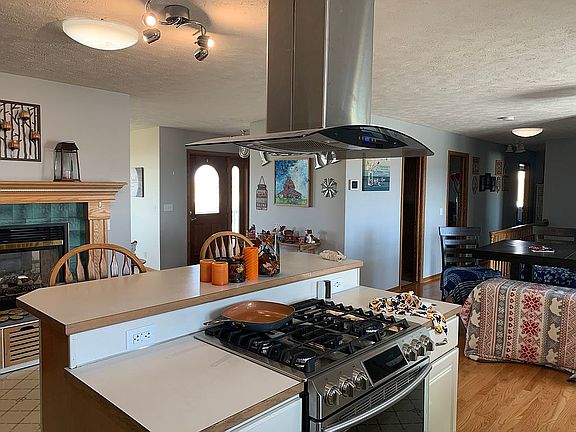 Kitchen/Dining - Main level