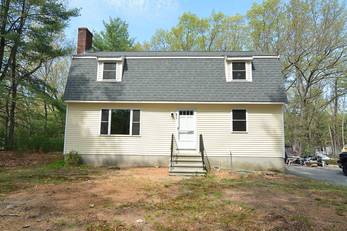 Building Photo - 51 Hall St