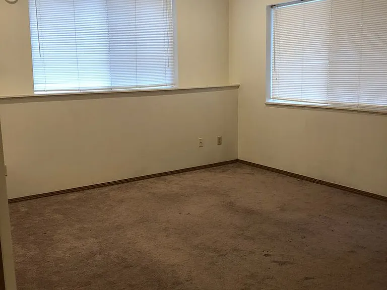 1557 NW Turner Dr — Photo 12