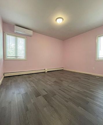 5th image of 96-11 160th Ave Floor 1