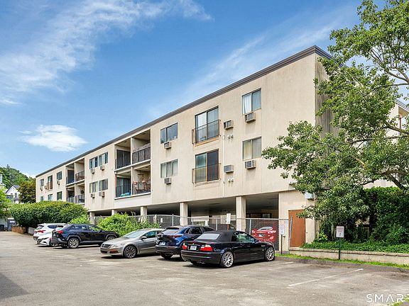 3rd image of 910 Hope Street #2B
