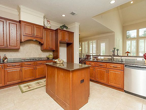 GOURMET ISLAND KITCHEN WITH GRANITE & CUSTOM BACKSPLASH ~