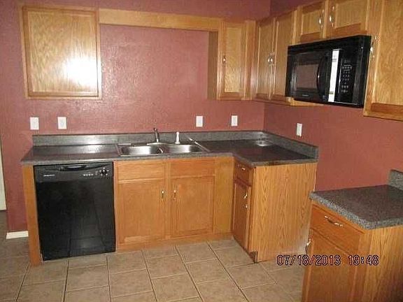 2nd image of 609 E Bonnie Ln