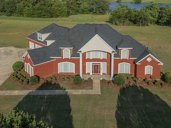 2nd image of 272 Fredot Rd