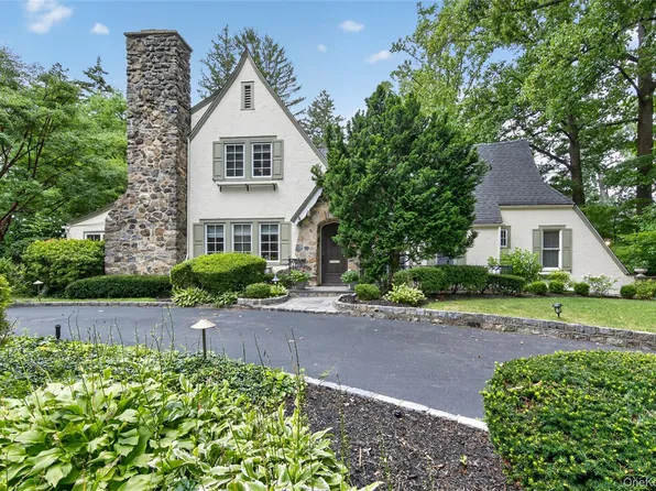 45 Cedar Drive, Great Neck, NY 11021