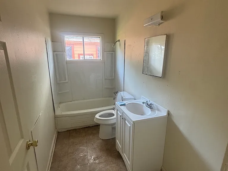 4402 Waters Pl — Photo 3