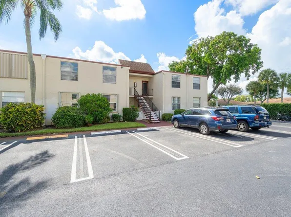 11 Willowbrook Lane #107, Delray Beach, FL 33446