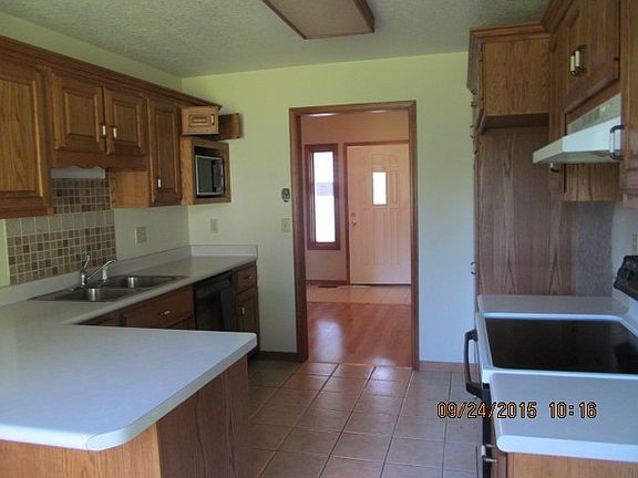 3rd image of 2483 E Waters Edge Dr