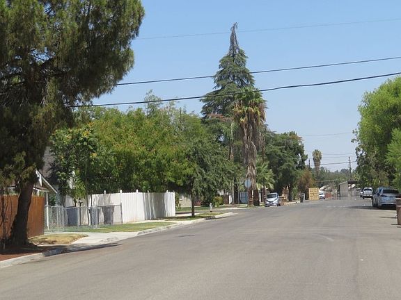 4th image of 1700 Tulare St