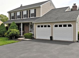 104 Pioneer Dr, Lansdale, PA 19446