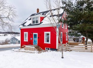94 King St, Lunenburg, NS B0J 2C0