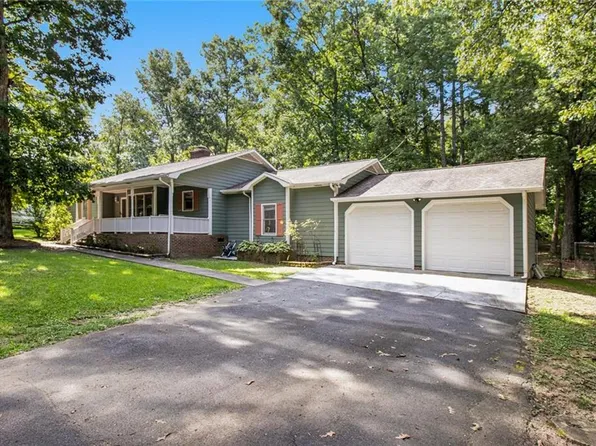 130 Lexington Dr NE, Calhoun, GA 30701