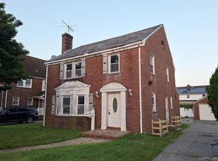 79 Elmwood Ave, Hempstead, NY 11550