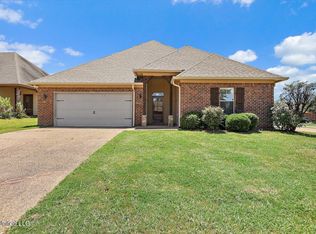 300 Flagstone Dr, Brandon, MS 39042