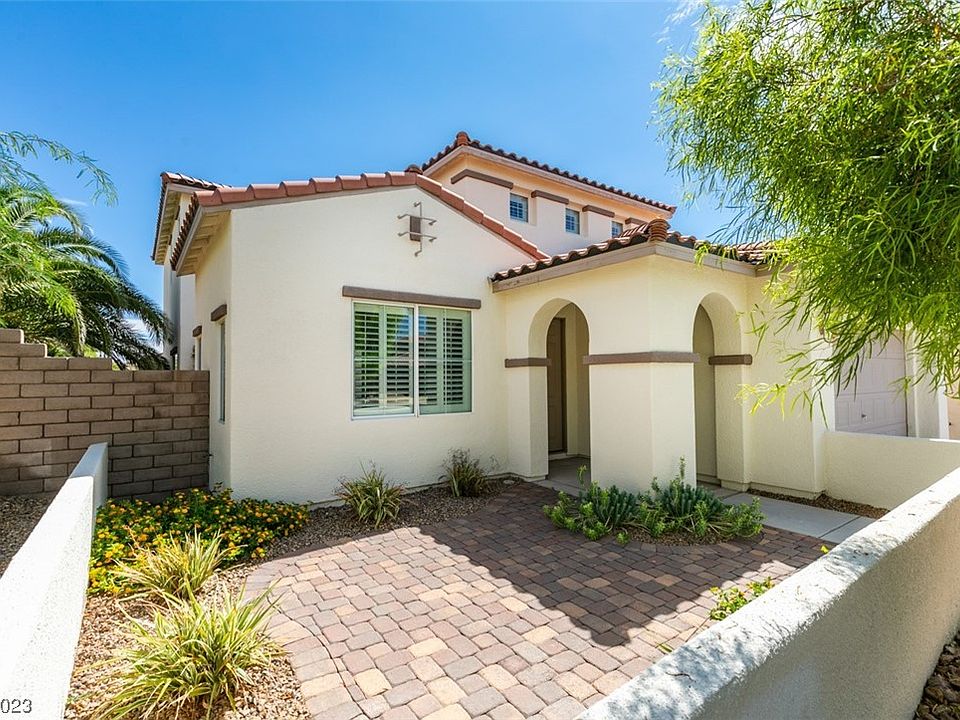 1st image of 924 Tafalla Ct