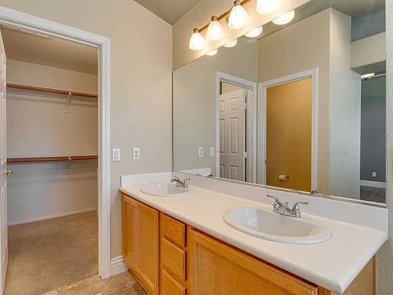 1842 Stablegate Ave — Photo 16