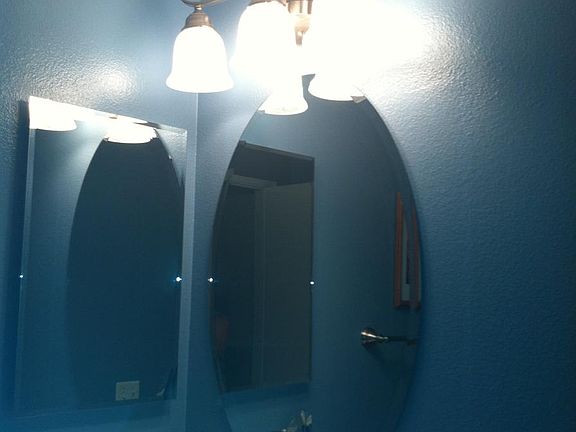 1/2 bath
