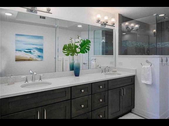 4th image of 706 Bayway Blvd Unit 202