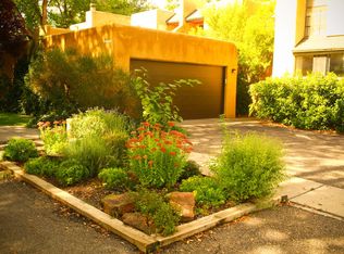 3061 Sombra Del Rio NW, Albuquerque, NM 87107