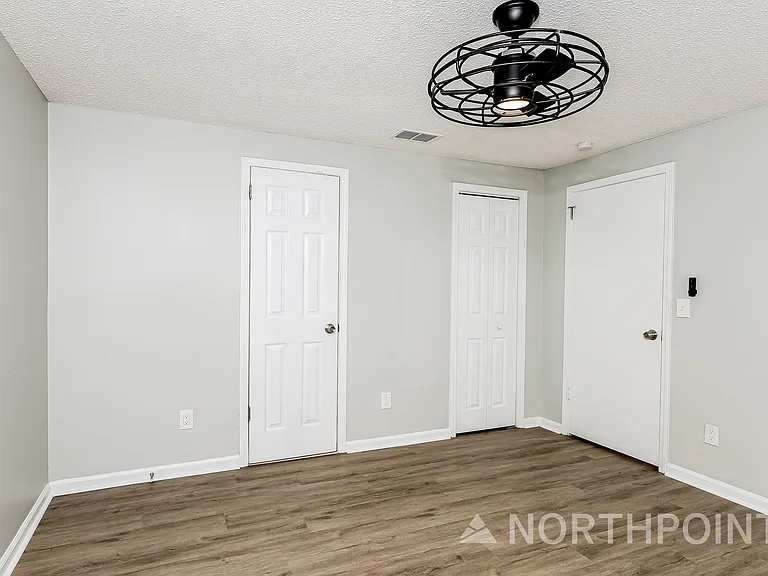 8326 Walden Rd E — Photo 11
