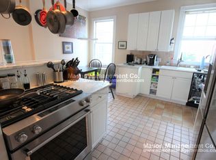 40 Hawthorn St #3A, Cambridge, MA 02138