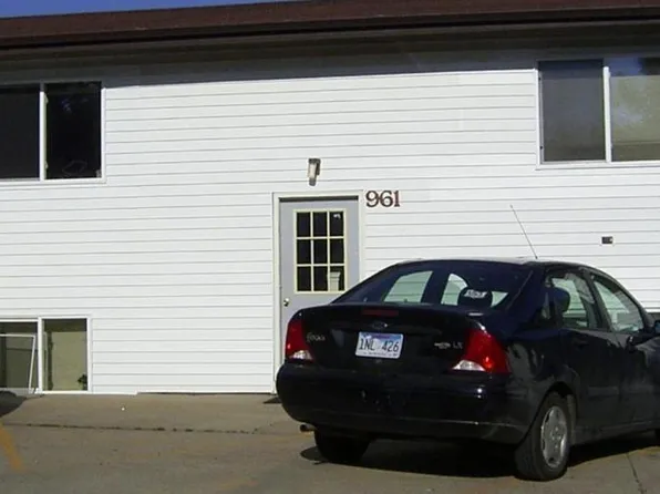 961 S Blaine Ave, Sioux Falls, SD 57103