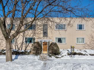2752 W Gregory St #2E, Chicago, IL 60625