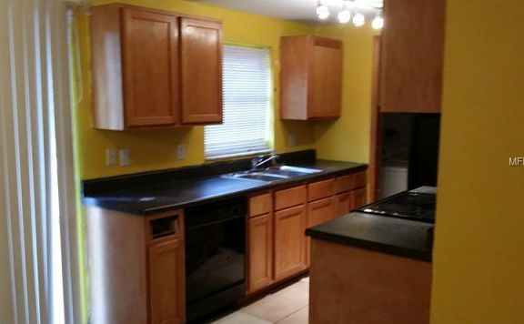 3rd image of 1308 Vinemont Dr