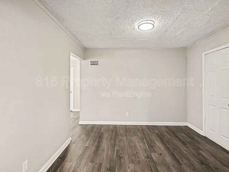 6230 Agnes Ave — Photo 8