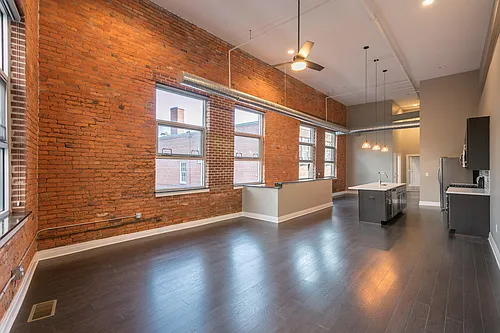 31 Barker St #1 Photo 1