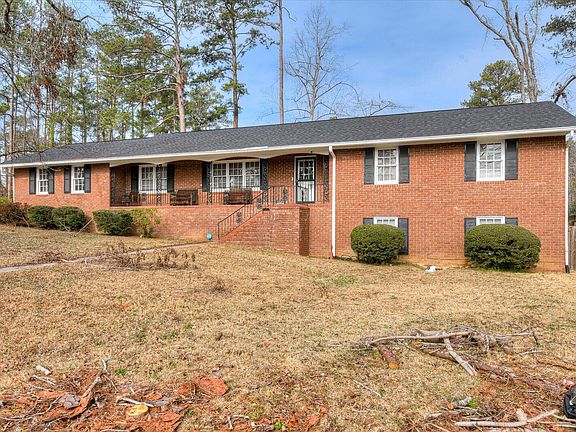 2nd image of 3523 Jamaica Dr