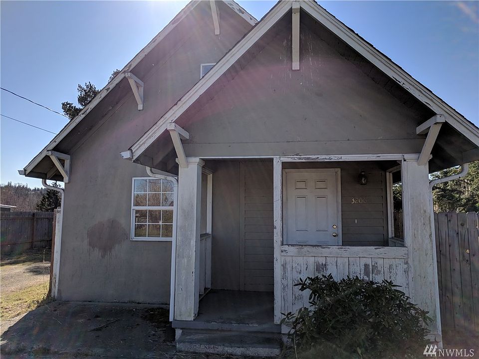 2nd image of 3200 E College Way