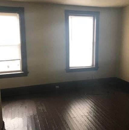 5th image of 2914-2916 Keokuk St