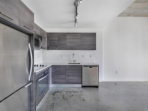 4th image of 151 SE 1st St APT 3503