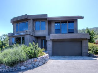 1111 Waterford Ter, San Rafael, CA 94903