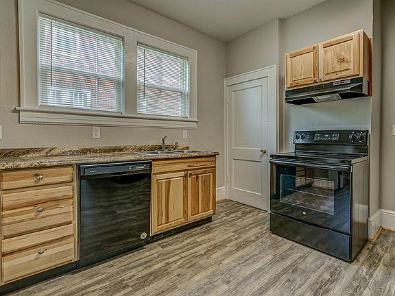 3rd image of 322 Forest Hill Ave NE