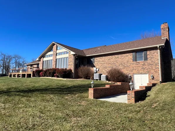 5191 E Lee Hwy, Max Meadows, VA 24360