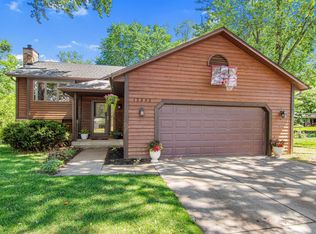 12852 Essex Way, Apple Valley, MN 55124