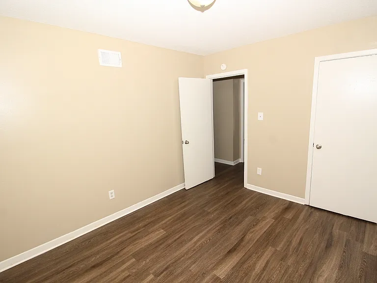 630 Blackhawk Rd — Photo 19