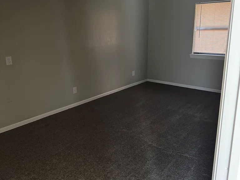 626 Sunset Rd — Photo 8
