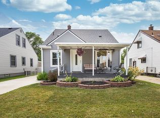 29811 Kelly Rd, Roseville, MI 48066