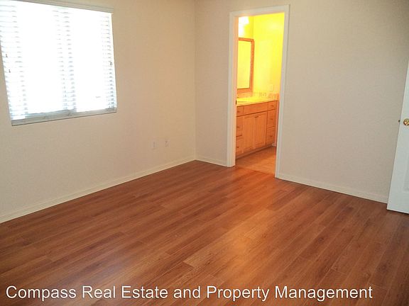 4th image of 1069 Estes St